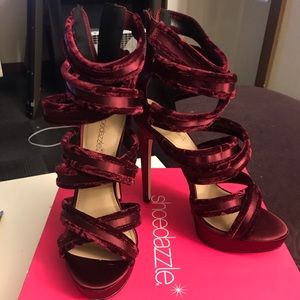 Shoe Dazzle Paislee US Size 9 NWT